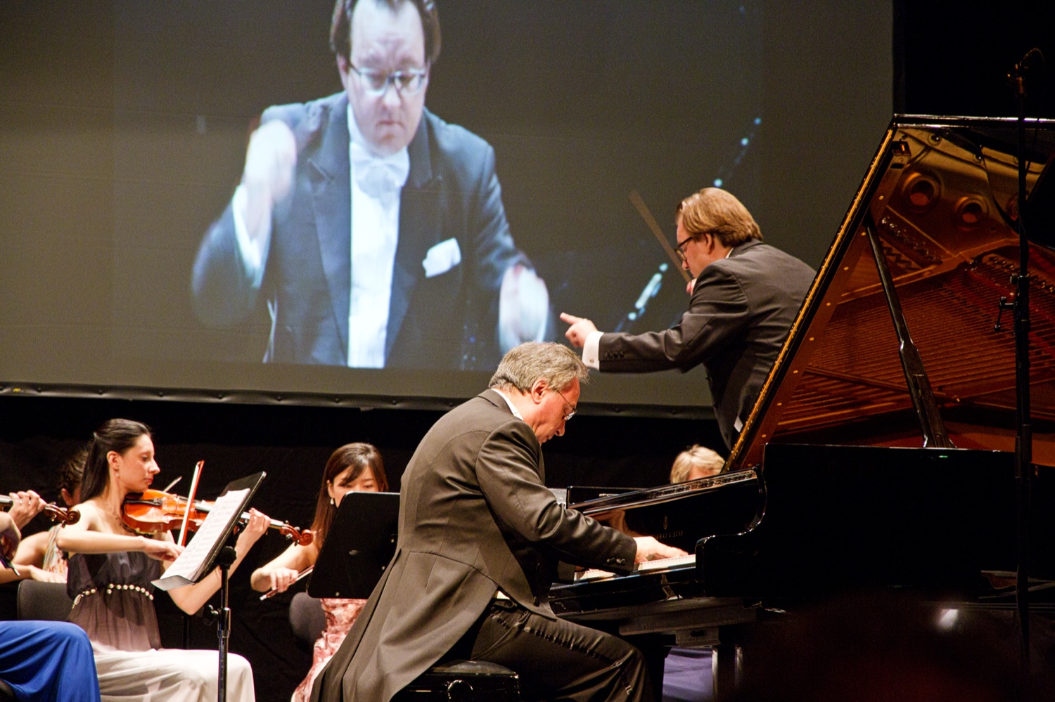 Pasquale Iannone in concerto con orchestra alla Gasteig — Sala Orff, Monaco 2015